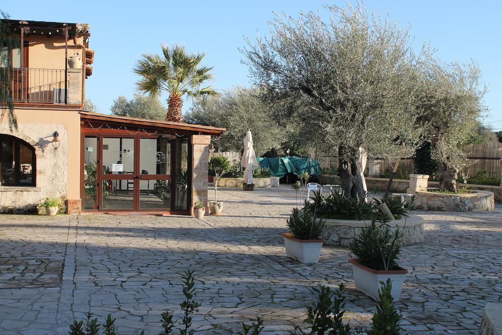 B&B Casale Siciliano Di Miryam Tiralongo Авола Экстерьер фото