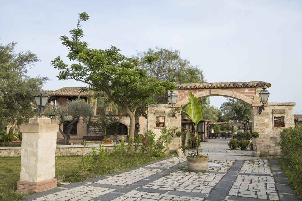 B&B Casale Siciliano Di Miryam Tiralongo Авола Экстерьер фото